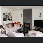 펜션 20 Cottage, East End
